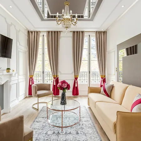 Merveil Luxury - Martin Vii - Museum View * Parigi